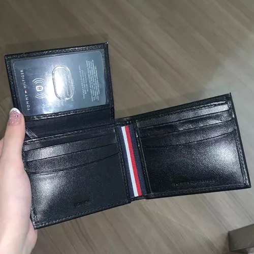 https://abcdreams.com.br/wp-content/uploads/2023/02/Carteira-Couro-Tommy-Hilfiger-Leather-Wallet-Valet-Masculina-Masculino-Homem.jpeg